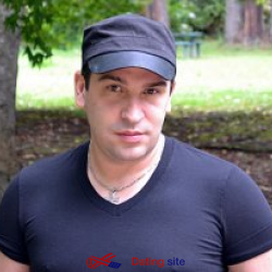member-img